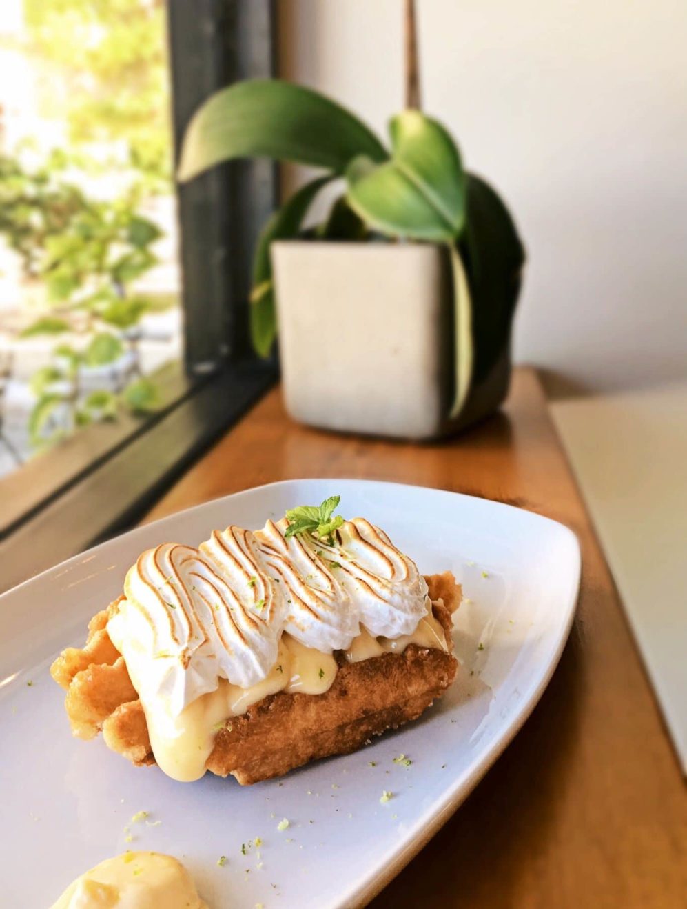 belga-waffle-lemon-pie Belgà gaufrerie: Βάφλες με βελγική ταυτότητα!